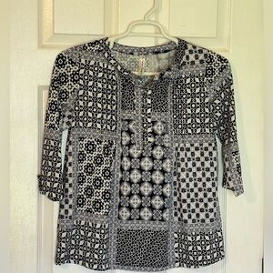 3/4 sleeve flattering top